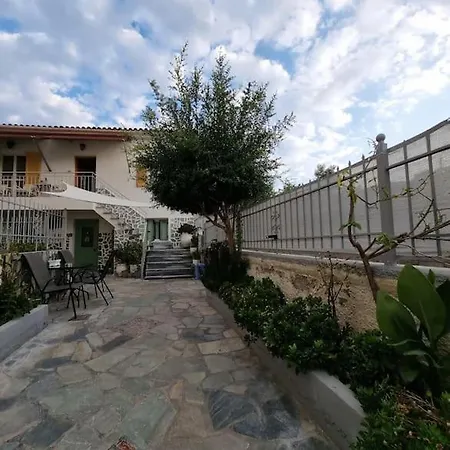 Aeolus House Апартаменты